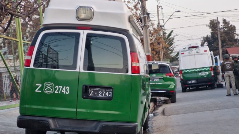 Enfrentamiento entre Carabineros y asaltantes en Puente Alto deja a dos delincuentes en riesgo vital