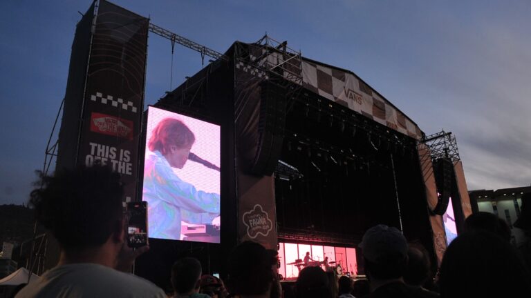 Fauna Primavera 2025 confirma cartelera diaria con Massive Attack y Weezer como headliners