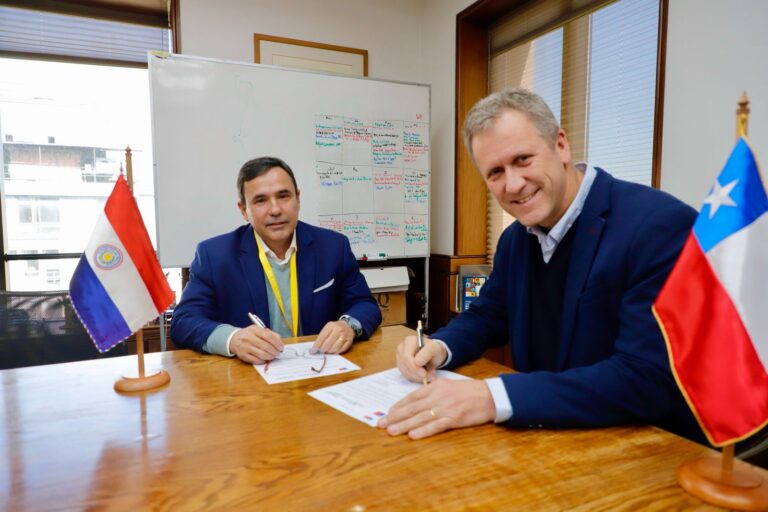 Gobiernos de Chile y Paraguay firman acuerdo de cooperación para modernizar el transporte público