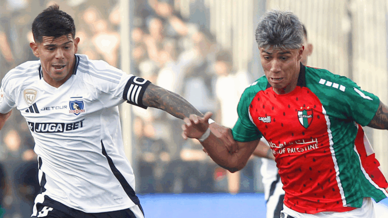 Colo Colo y Palestino se enfrentan en un horario poco habitual tras la salida de Almirón: ¿Quién dirige?