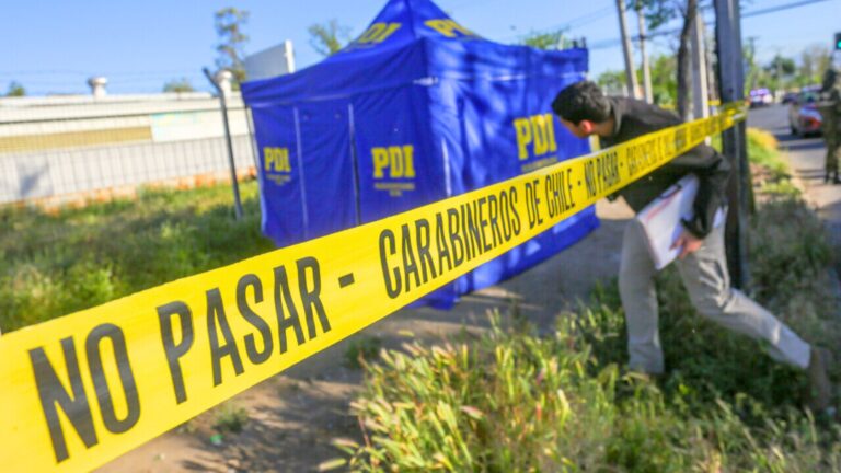 Nuevo asesinato en Santiago: Hombre muere tras ser acribillado en plena vía pública en Recoleta