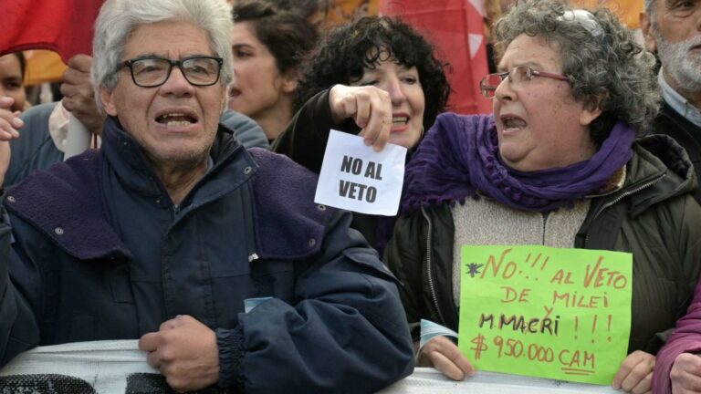 Javier Milei logra vetar ley que buscaba aumentar las pensiones de los jubilados