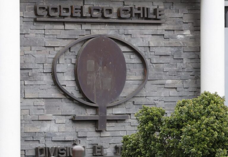 ExCEO de Anglo American liderará auditoría internacional sobre el accidente en El Teniente