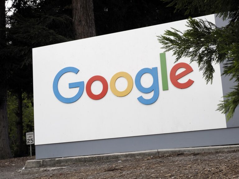 Noticias tech de la semana: Apple anuncia su nuevo evento y Google sorprende con Nano Banana, su editor de imágenes con IA