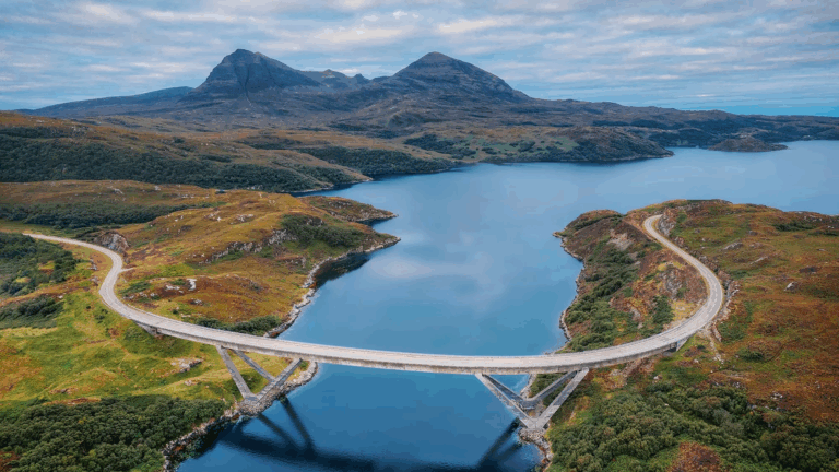 La famosa autopista de Escocia en Instagram que se convirtió en una pesadilla por el exceso de turismo