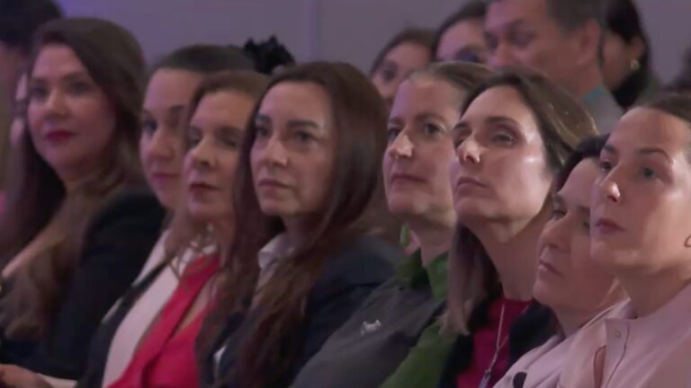 Cumbre de Mujeres Líderes: desafíos, avances y el rol de la inteligencia artificial