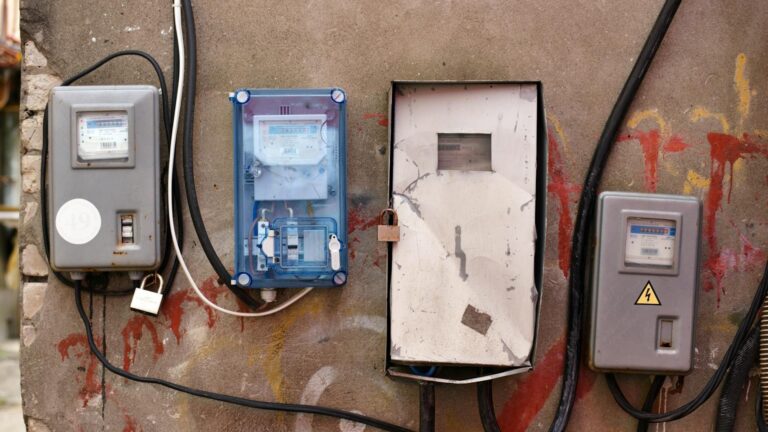 SEC formula cargos contra CGE por irregularidades en lecturas de medidores y facturaciones en Maule y O'Higgins