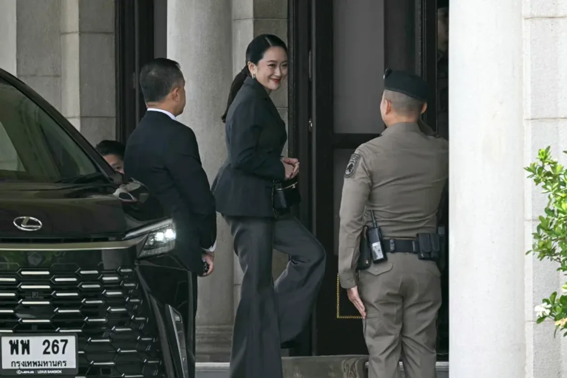 Paetongtarn Shinawatra llega a la Casa de Gobierno en Bangkok el 29 de agosto de 2025. Lillian Suwanrumpha/AFP/Getty Images