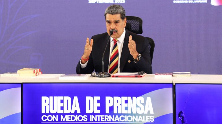 Nicolás Maduro afirma que EE.UU. se despliega cerca de Venezuela por sus “riquezas naturales”