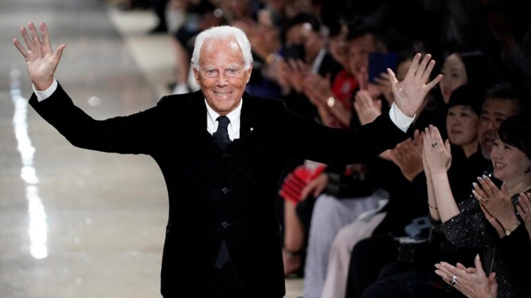Sorpresa en el testamento de Giorgio Armani: Impuso a herederos la venta gradual de la firma o salida a la Bolsa
