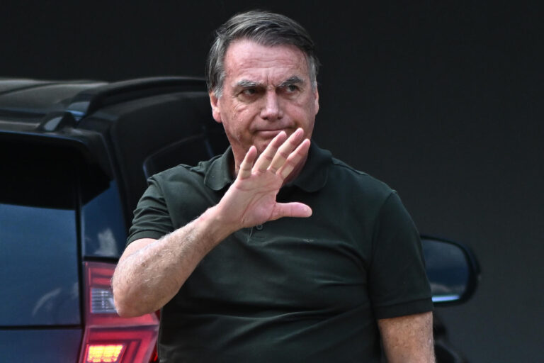 Bolsonaro es diagnosticado con un cáncer de piel 