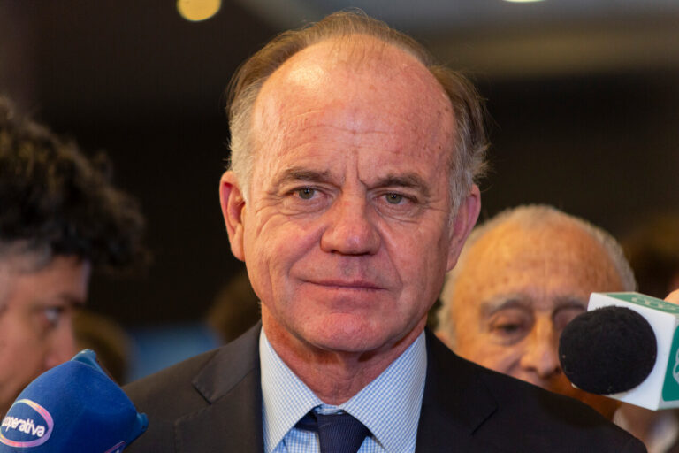 Antonio Walker insiste en propuesta de regularización de migrantes para mundo agro: 