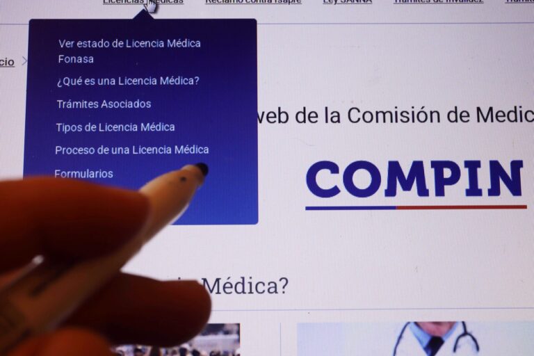 Contraloría abre sumario por médicos de Antofagasta que dieron más de mil licencias médicas pese a no estar habilitados