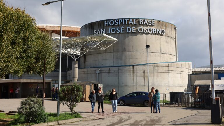 Dos de los cuatro exfuncionarios del hospital de Osorno quedan en prisión preventiva y los otros dos con arresto domiciliario total