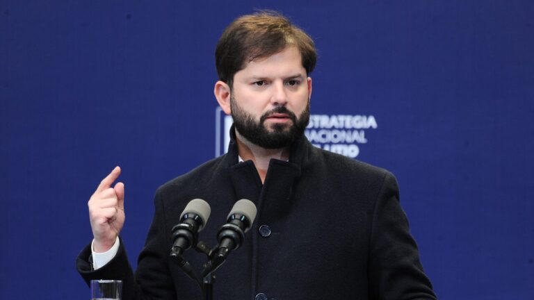 Presidente Boric llegará hasta el Biobío para participar en la habilitación del Puente Industrial y en la entrega de viviendas