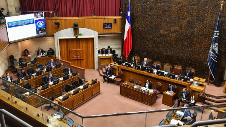 Senado aprobó indicación del Gobierno para reponer multa al voto obligatorio