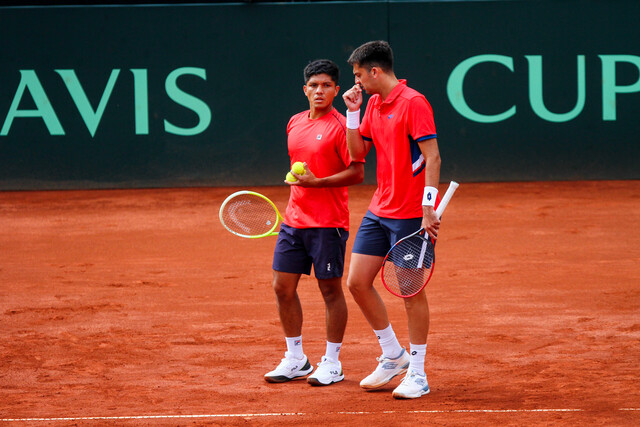 Matías Soto y Tomás Barrios le entregan el punto definitivo a Chile en la Copa Davis