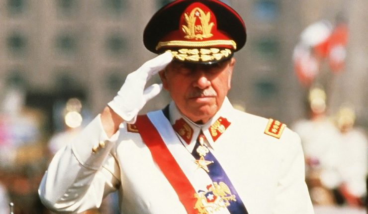 Pinochet sube en admiración ciudadana y comparte el segundo lugar con Piñera en ranking de personajes históricos de Cadem