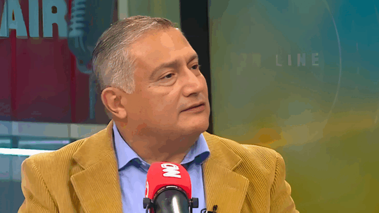 Asesor de Matthei responde a críticas de Gendarmes y aborda su gestión: 