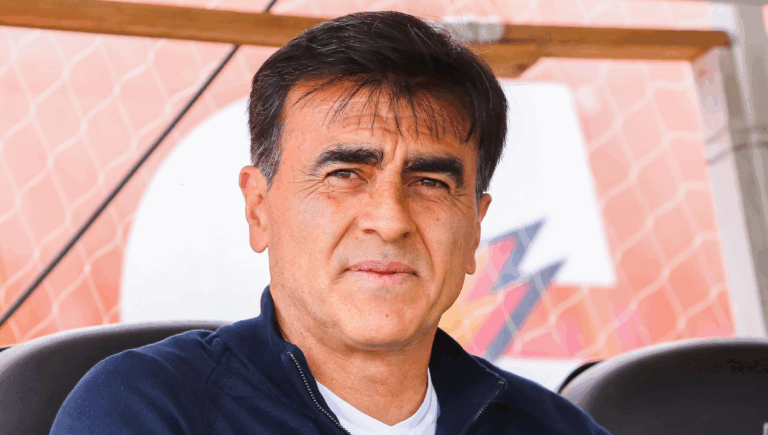 Quinteros deja la lista de la Roja: Acuerdo de palabra con Independiente de Avellaneda