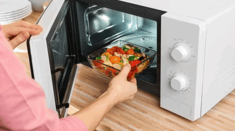 ¿Es seguro cocinar en microondas? Esto dice la ciencia y los expertos