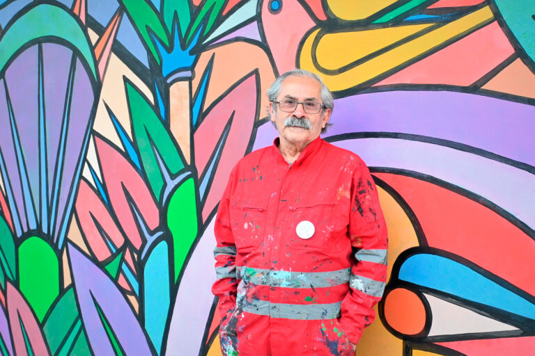 De la Brigada Ramona Parra al reconocimiento nacional: Alejandro “Mono” González recibe el Premio Nacional de Artes Plásticas 2025