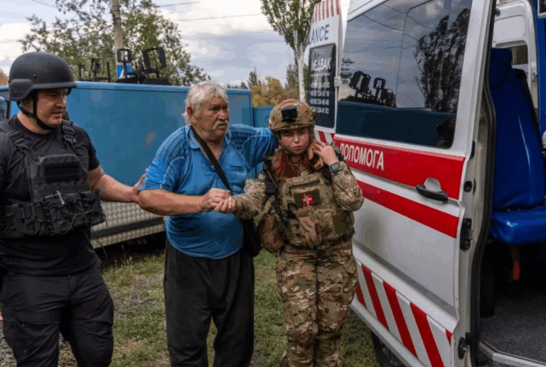 Una bomba aérea rusa mata al menos a 24 civiles en una aldea rural de Ucrania