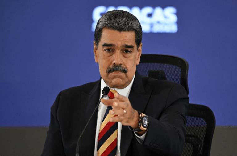 Maduro califica el despliegue de buques de guerra de EE.UU. como “la mayor amenaza” en un siglo