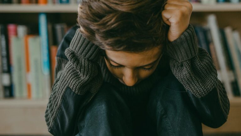 OMS alerta que más de mil millones de personas en el mundo sufren algún trastorno mental: Ansiedad y depresión lideran la lista