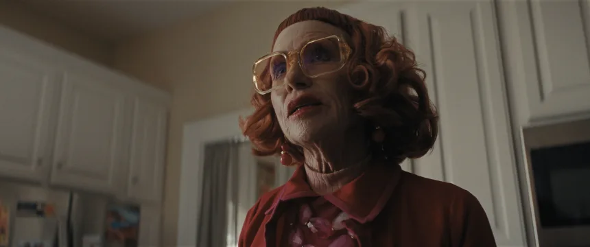 Amy Madigan en "Armas". Warner Bros.