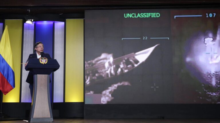 Análisis: ¿A qué juega Petro? El ping-pong de insultos con Trump puede salirle caro