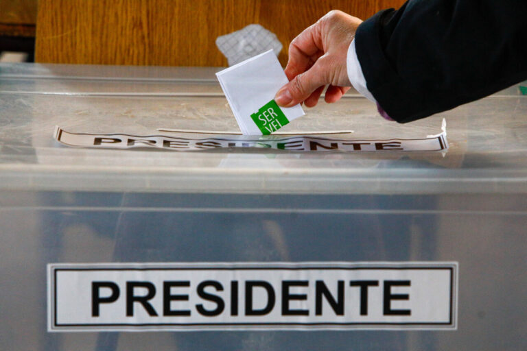 Revisa aquí si eres vocal de mesa: Servel publicó nómina para elecciones presidenciales y parlamentarias