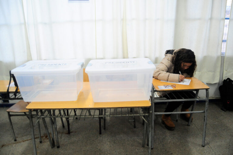 ¿Te tocó ser vocal de mesa y no puedes asistir? Estas son las causales y fechas para presentar tu excusa ante el Servel