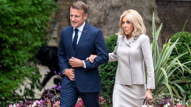 Francia: Llevan a juicio a 10 personas acusadas de acoso cibernético contra la primera dama Brigitte Macron