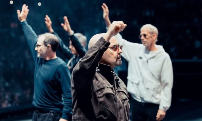 Paul “Bonehead” Arthurs, guitarrista de Oasis, pausa su gira tras ser diagnosticado con cáncer