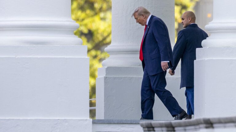 Donald Trump niega que haya decidido atacar Venezuela