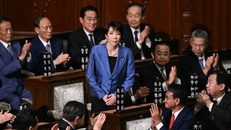 La conservadora Sanae Takaichi es elegida como la primera mujer líder de Japón
