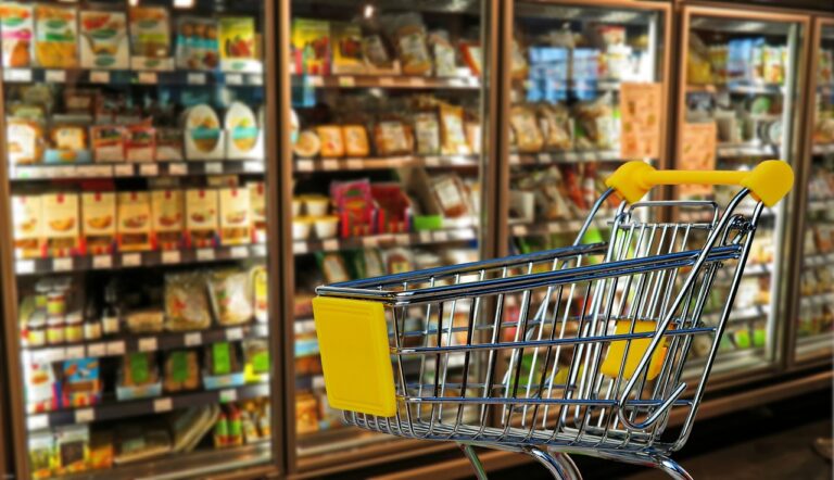 Sernac anuncia fiscalización nacional a supermercados por ley que exige informar el precio por unidad de medida