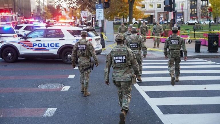 Tiroteo en las cercanías de la Casa Blanca: Dos guardias nacionales se encuentran en estado crítico, según autoridades