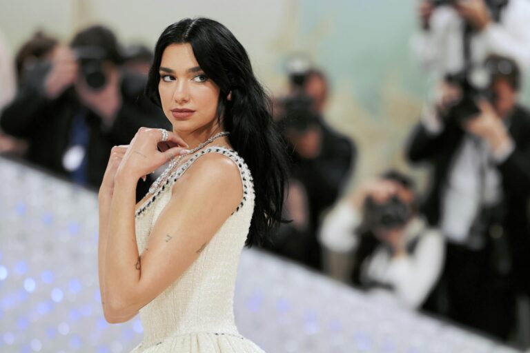 Santiago es la cuarta ciudad que más escucha a Dua Lipa a nivel mundial