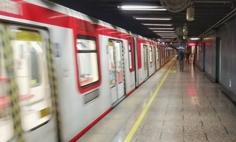 ¿Cuándo estarán listas las puertas de andén de Línea 1 del Metro de Santiago? Conoce las fechas claves