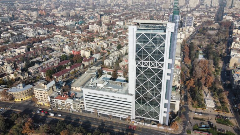 Telefónica anuncia su salida de Chile, México y Venezuela en su nuevo plan estratégico