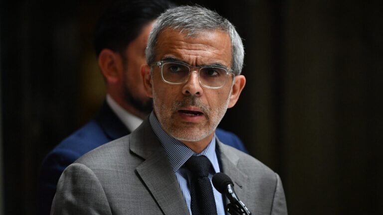 Ministro Cordero tras críticas de candidatos al Plan Nacional de Búsqueda: 