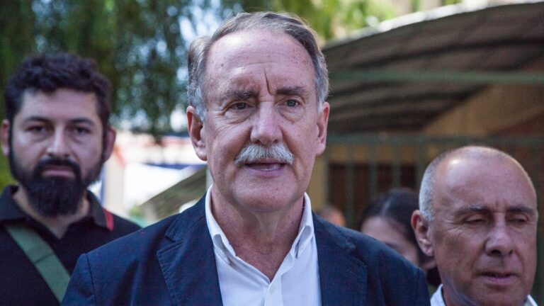 Eduardo Artés asegura que no apoyará a Jeannette Jara en eventual segunda vuelta si no cambia programa de Gobierno