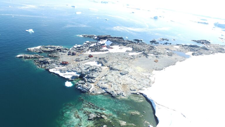 Chile refuerza su presencia estratégica en la Antártica: Fuerza Aérea reabrirá la Base Teniente Luis Carvajal Villarroel