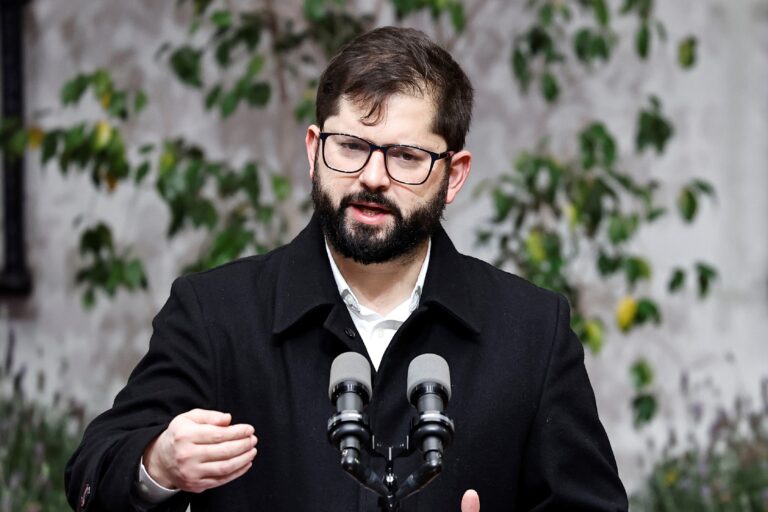 Presidente envía condolencias a familiares de víctimas de tragedia en Torres del Paine y destaca labor de equipos de rescate