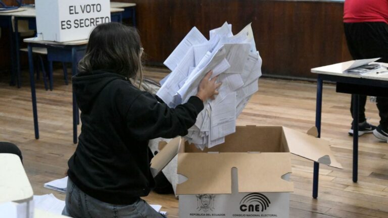 Ecuador dice “no” al referéndum impulsado por el Gobierno de Daniel Noboa
