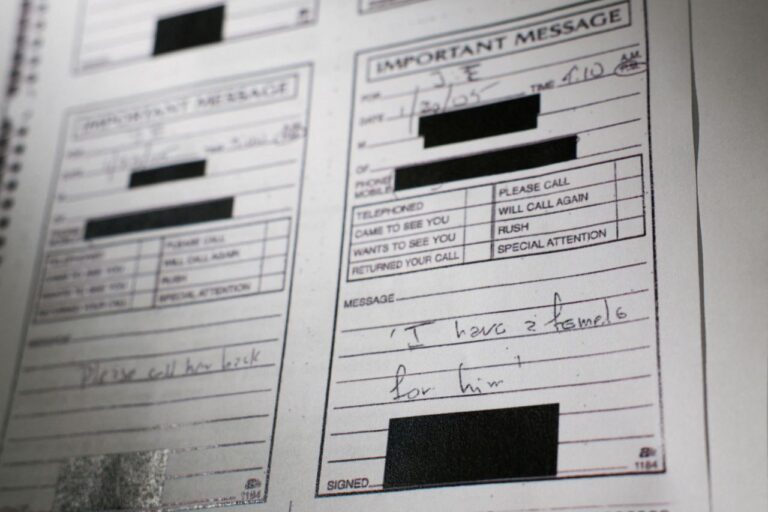 ¿Por qué gran parte de los archivos de Epstein está tachado?