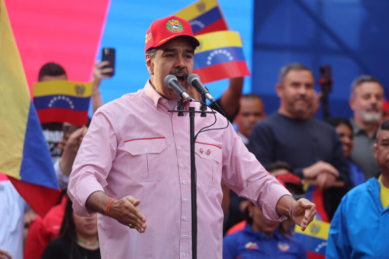 Nicolás Maduro baila al ritmo de “No war, yes peace”, en medio de las tensiones con Estados Unidos