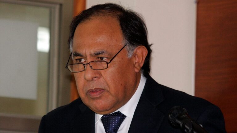 Este lunes se votará en el Senado la acusación constitucional contra Diego Simpertigue